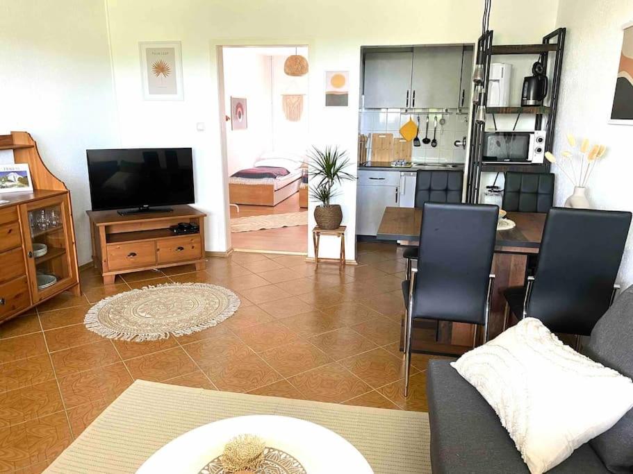 Ferienwohnung Nr. 1 Terrasse Bodden Kanu Bootssteg Zudar Extérieur photo